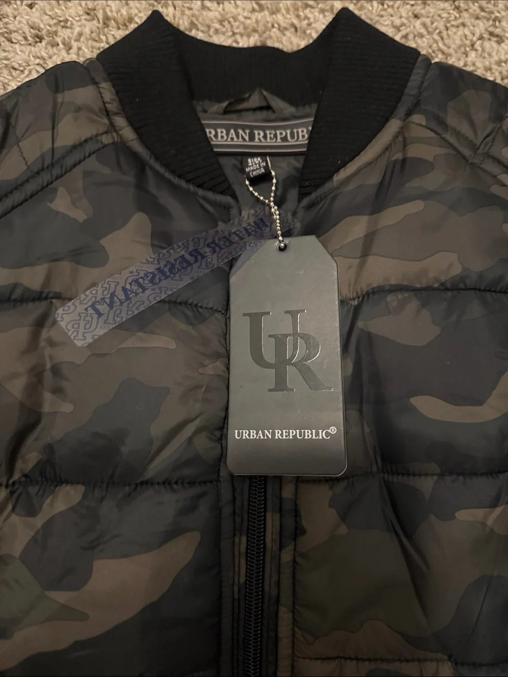 Banana Republic Kids Camouflage Puffer Jacket - Black & Olive